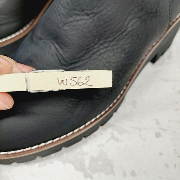 NEW Blondo Dakota Black Leather Side Zipper Buckle Waterproof Ankle Boots W562 - Picture 12 of 12